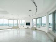 Altura Tower, Bridges Court Road, 3 Bedroom Penthouse