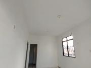 Aluga se casa comercial duplex prãximo ao hospital hdoc...