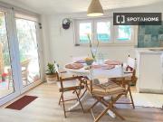 Aluga se casa T1 no Estoril