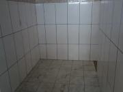 Aluga se ótima casa em condomínio