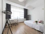 Aluga se quarto, apartamento T10, Saldanha, Lisboa