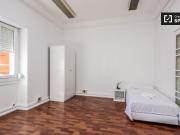 Aluga se quarto em apartamento de 11 quartos em Arroios,...