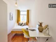 Aluga se quarto em apartamento de 13 quartos em Lisboa