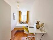 Aluga se quarto em apartamento de 13 quartos em Lisboa