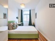 Aluga se quarto em apartamento de 13 quartos em Lisboa