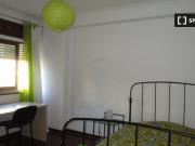 Aluga se quarto em apartamento de 4 quartos em Coimbra