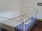 Aluga se quarto em apartamento de 4 quartos em Coimbra