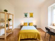 Aluga se quarto em apartamento de 7 quartos em Alvalade,...