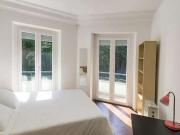 Aluga se quarto em apartamento de 7 quartos em Arroios,...