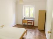 Aluga se quarto em apartamento de 7 quartos em Arroios,...