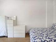 Aluga se quarto em apartamento de 7 quartos em Benfica,...