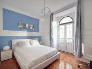 Aluga se quarto em apartamento de 8 quartos em Lisboa,...