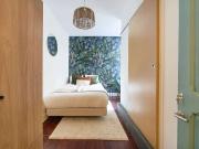 Aluga se quarto em apartamento de 8 quartos em Santa...