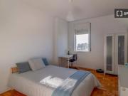 Aluga se quarto em apartamento de 8 quartos na Boavista,...