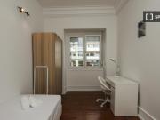 Aluga se quarto em apartamento de 9 quartos em Lisboa