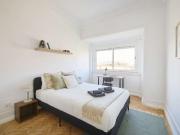 Aluga se quarto em apartamento de 9 quartos em Lisboa