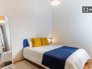 Quarto em apartamento partilhado de 3 quartos para...