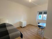Aluga se quarto em apartamento T1 em Cascais, Cascais