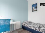 Aluga se quarto em apartamento T2 em Campolide, Lisboa