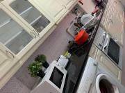 Aluga se quarto num apartamento partilhado de 4 quartos...