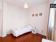 Aluga se quarto numa residência na Estrela, Lisboa