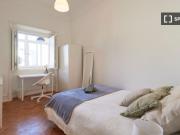 Alugam se quartos em apartamento de 11 quartos no...