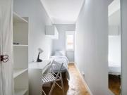 Alugam se quartos em apartamento de 6 quartos na Amadora