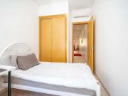 Alugam se quartos em apartamento T4 nas Avenidas Novas, Lis