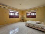 ALUGO BELA CASA 4 QUARTOS SENDO DUAS SUÍTES E PISCINA...