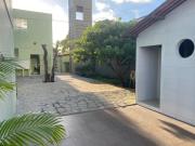 Alugo casa com 1.000 M2, 05 Suites+ DCE, Com piscina B....