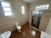 Alugo casa no centro toda reformada