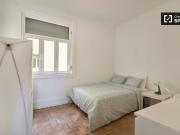 Alugo quarto em apartamento de 15 quartos em Lisboa