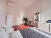 Alugo quarto em apartamento de 21 quartos em Lisboa