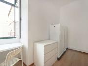 Alugo quarto em apartamento de 21 quartos em Lisboa