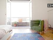 Alugo quarto em apartamento T2 na Amadora