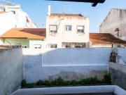 Alugo quarto em apartamento T3, Carnide