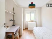 Alugo quarto em apartamento T4 em Lisboa, Lisboa
