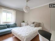 Alugo quarto em apartamento T4 em Lisboa, Lisboa