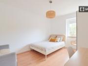 Alugo quarto em apartamento T4 em Lisboa, Lisboa