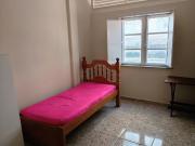 Alugo quarto individual república