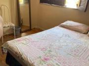 Alugo quarto mobiliado com cama e guarda roupa, para meninas