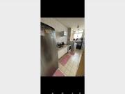 Alugo quarto para dividir apartamento para uma pessoa...