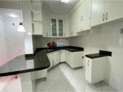 Alugue, Apartamento reformado, com vaga coberta, prédio...