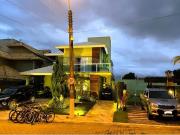 Alugue: Elegante Casa em Cond. Bougainville II