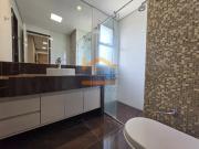 Aluguel de Apartamento de Luxo com 3 Suítes e 3 Vagas de...