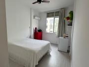 Aluguel de quarto amplo em Copacabana entre os postos 5 e 6