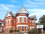 Alumhurst Road, Bournemouth, 2 Bedroom Apartment