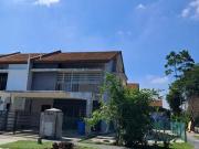 amanputri coner house