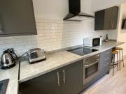 Amazing 4 bed property with 2 bathrooms