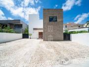Amazing 5br duplex home. Private pool. Two homes in one!